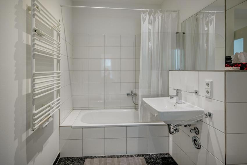 Cozy Modern Apartment With Garden In The Center Next To Oktoberfest Μόναχο Εξωτερικό φωτογραφία